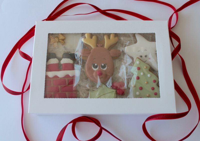 Loyal Scalloped Edge Cookie / Biscuit Box - 255mm x 175mm - Image 3