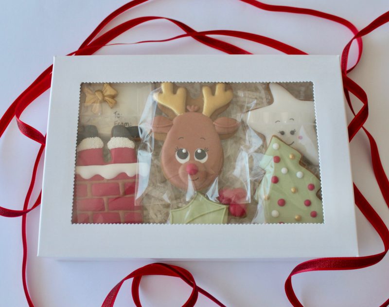 Loyal Scalloped Edge Cookie / Biscuit Box - 255mm x 175mm PACK OF 10 - Image 3