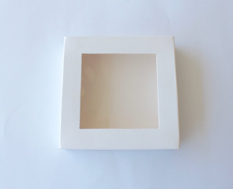 Loyal Scalloped Edge Cookie / Biscuit Box - 155mm x 155mm - Image 2