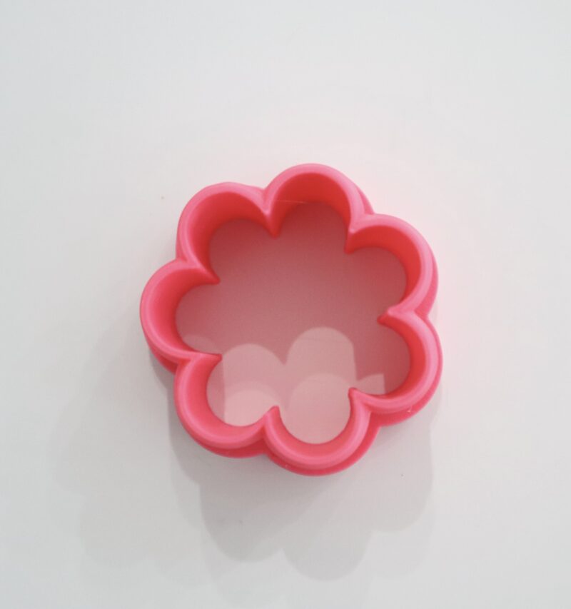 Miss Biscuit Mini Daisy Cookie Cutter - Image 3