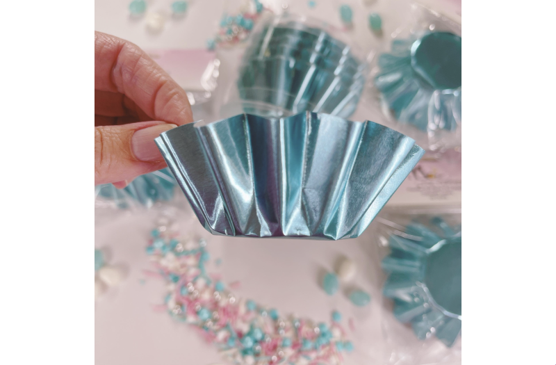 More Cuppies - Powder Puff Blue Foil Parchment Ripple Cupcake Liners (24 Pack)
