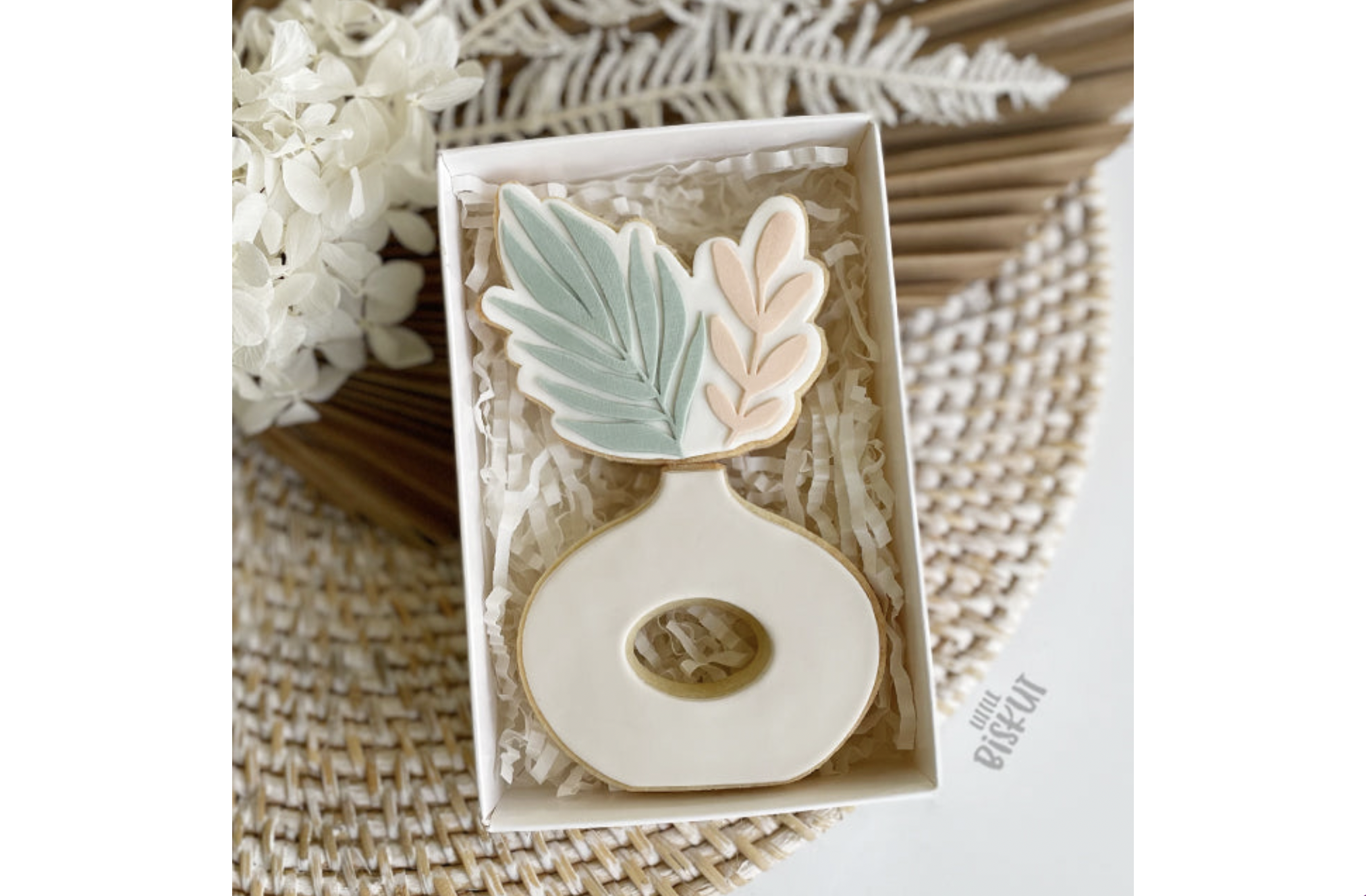 Round Vase Debosser and Cutter Set - Little Biskut