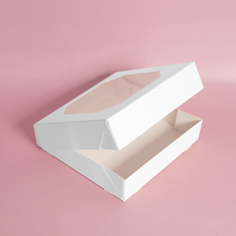 Papyrus Scalloped Large Treat Box (Pack of 5) - White
