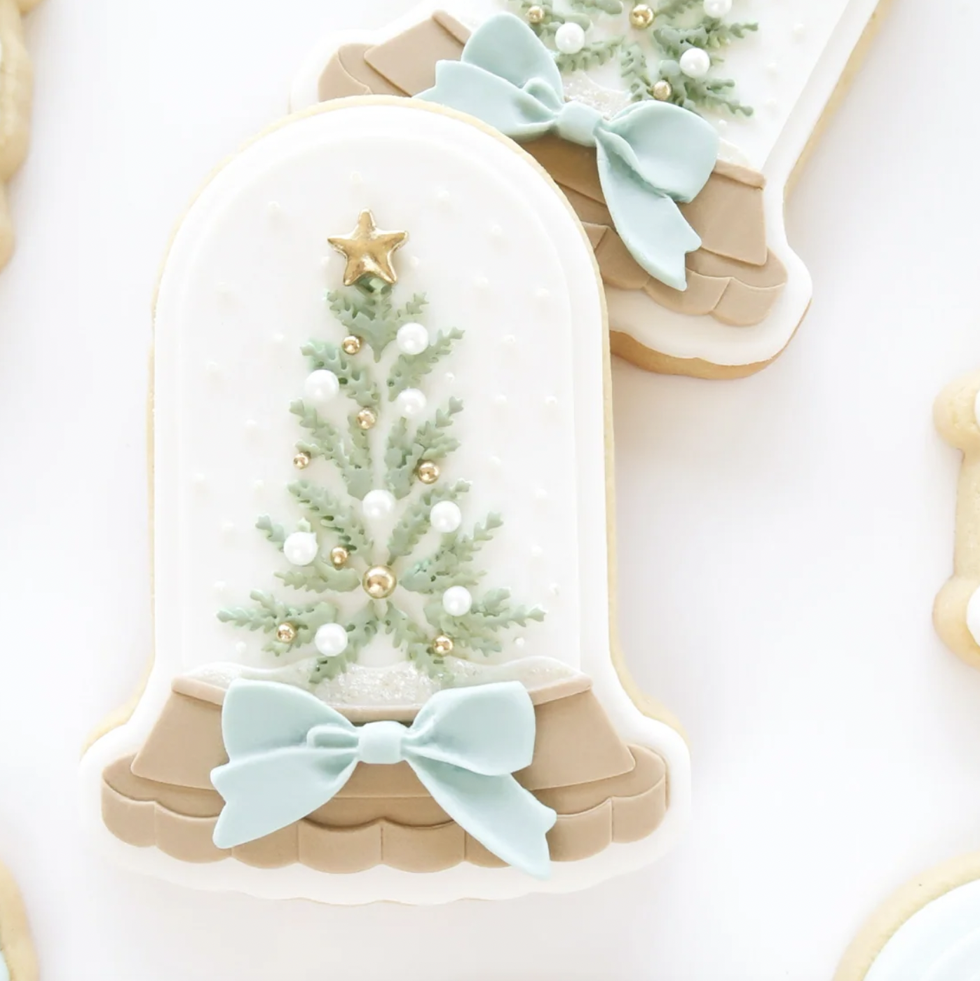 Detailed Christmas Tree in Snow Globe Debosser/Cutter or Cutter only by