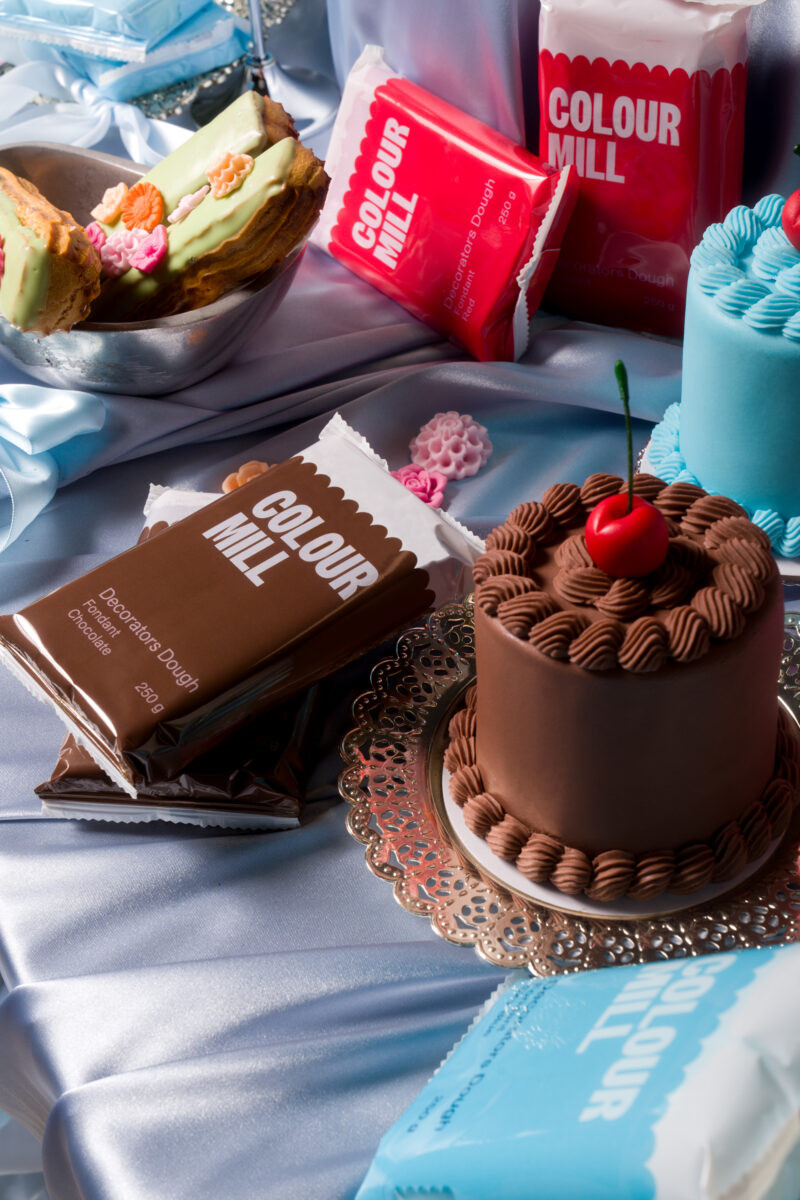Colour Mill Decorators Dough Fondant - 250g Chocolate - Image 2