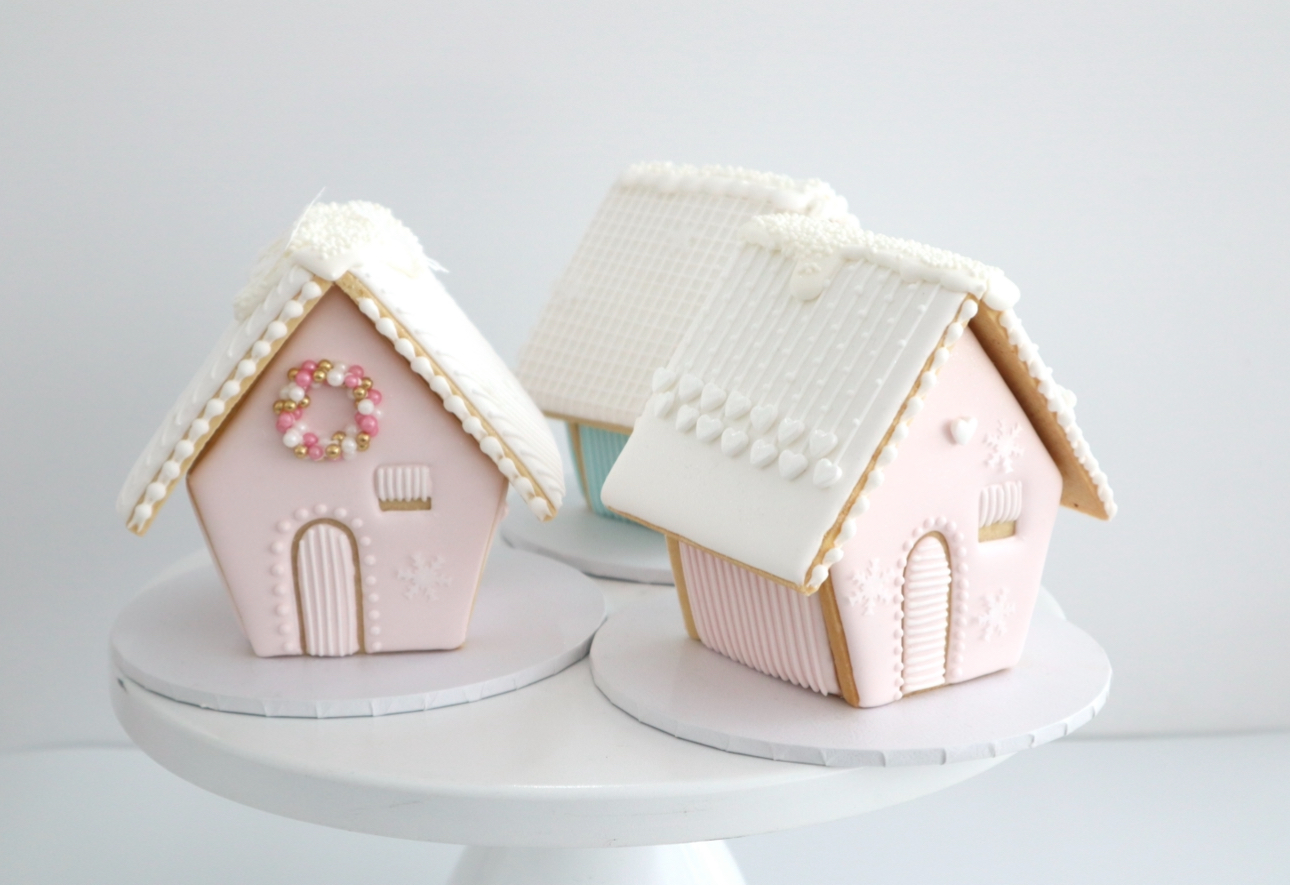 Midyear Magic - Christmas Royal Icing Cottage Class
