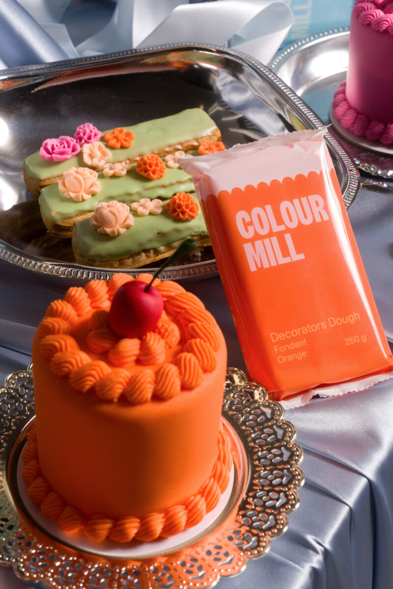 Colour Mill Decorator's Dough Fondant - 250g Orange - Image 2