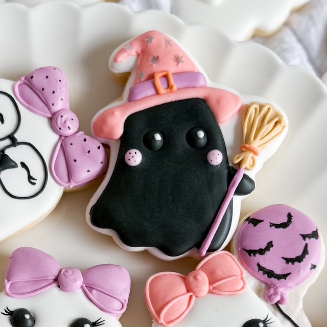 MB Ghost Witch Cutter